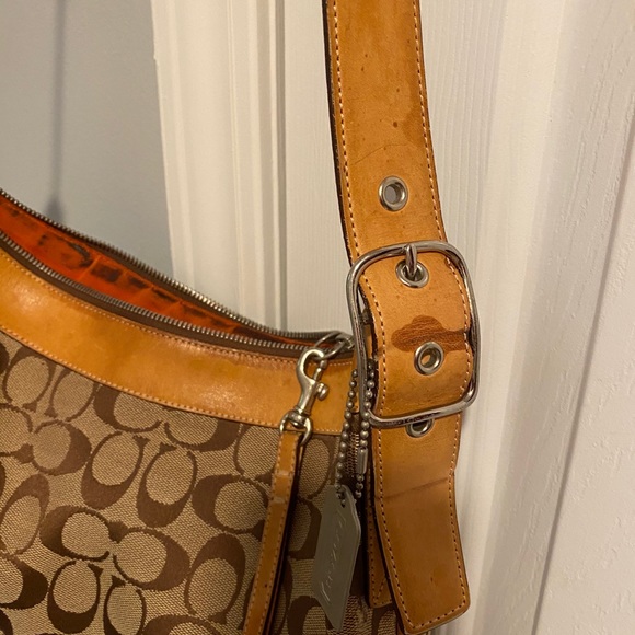 Coach Large Handbag - Picture 9 of 9